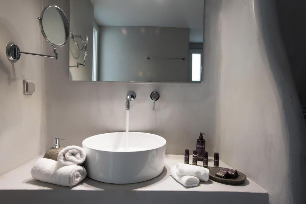 Jonaz Rooms & Suites オルノス エクステリア 写真